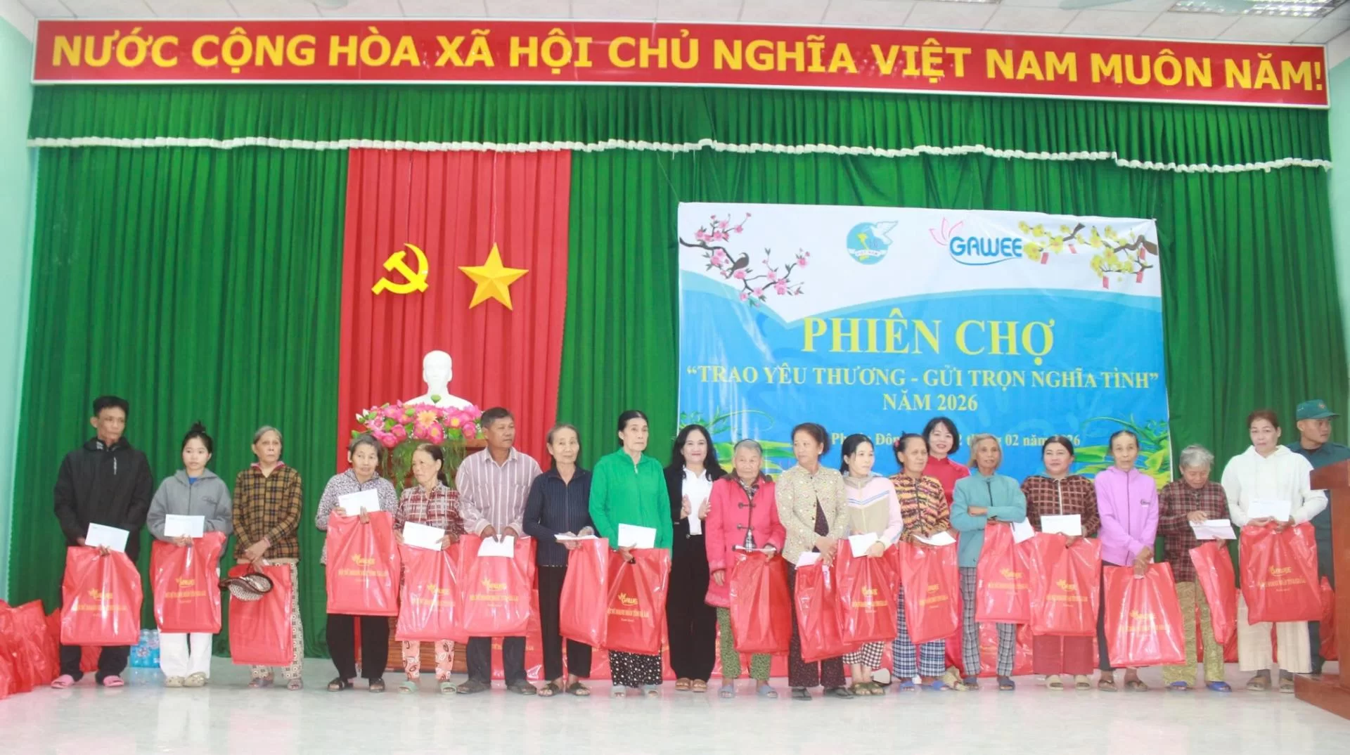 Phiên chợ Tết
